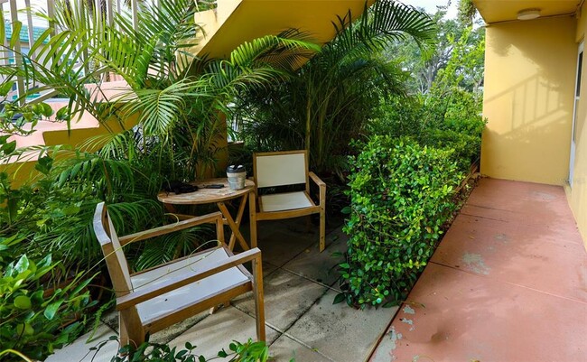 Building Photo - 2003 Greenbriar Blvd