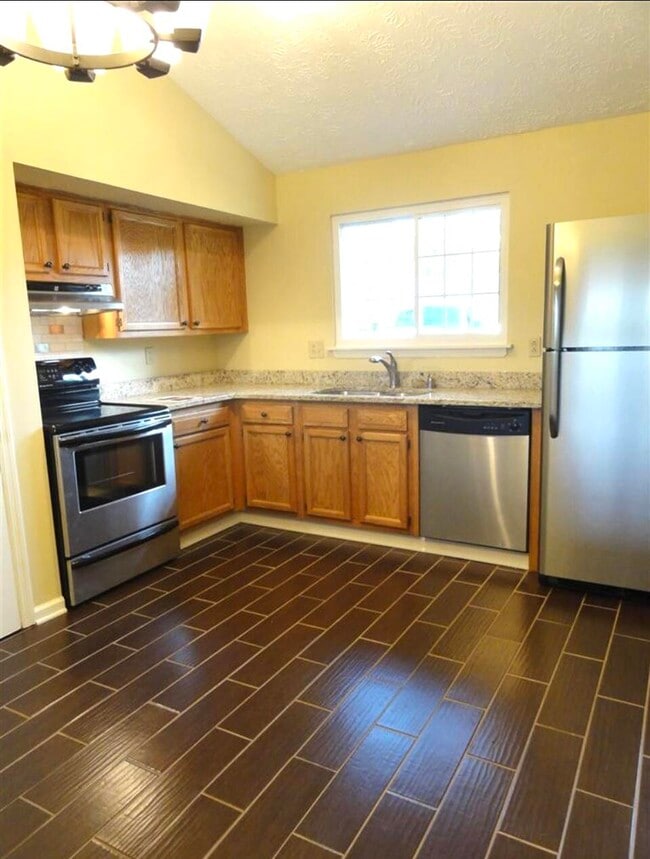 Foto del edificio - 3521 Buckhorn Dr