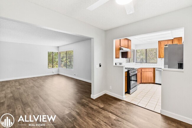 Foto del edificio - 3 br, 2 bath House - 104 Clearbrook