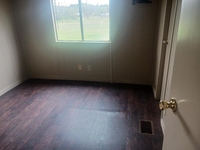 Building Photo - 5427 Arrowhead Dr