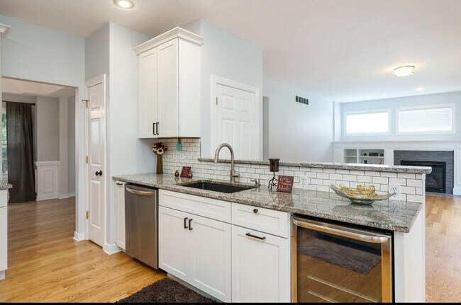 Foto del edificio - 5218 Stapleton Dr