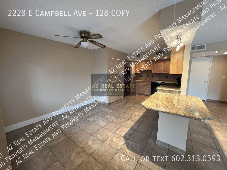 Foto principal - 2228 E Campbell Ave