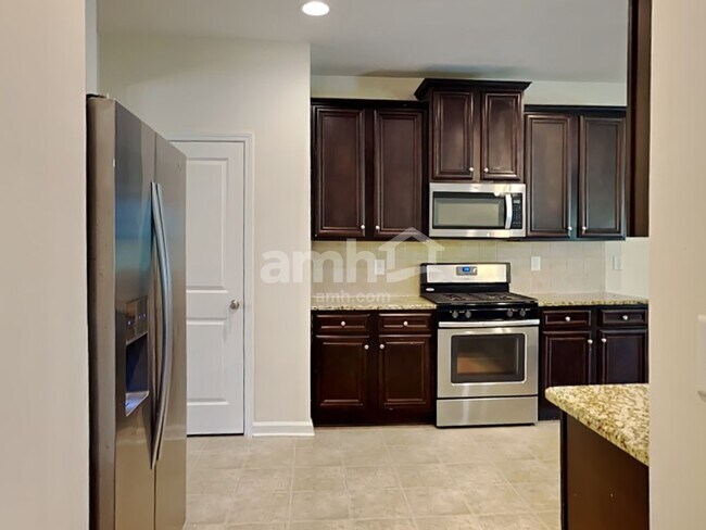Foto del edificio - 525 Brickstone Way