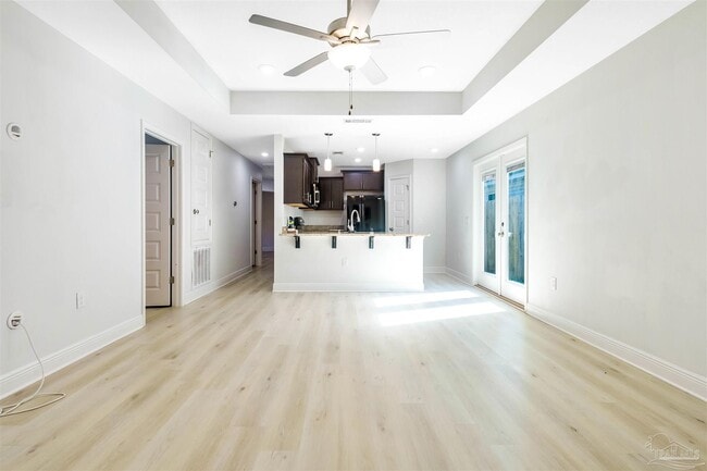 Foto del edificio - 8702 Doris Ave