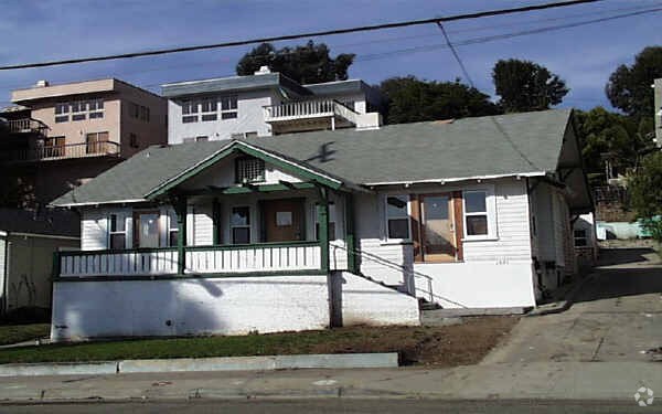 Foto del edificio - 1081 Poli St