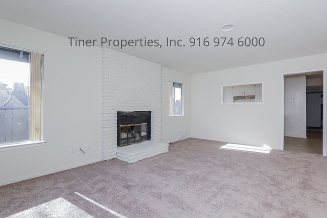Building Photo - 1101 Agatha Way
