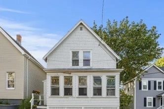 Building Photo - 110 Moreland St