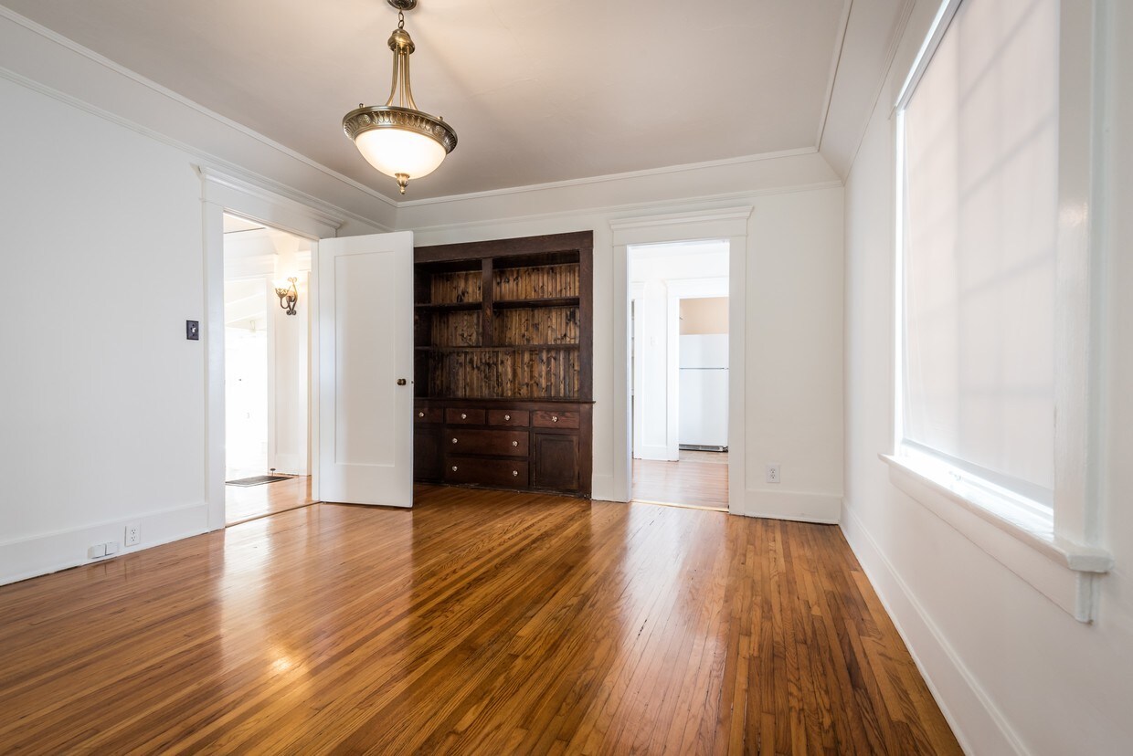 Foto principal - 1935 Penmar Ave