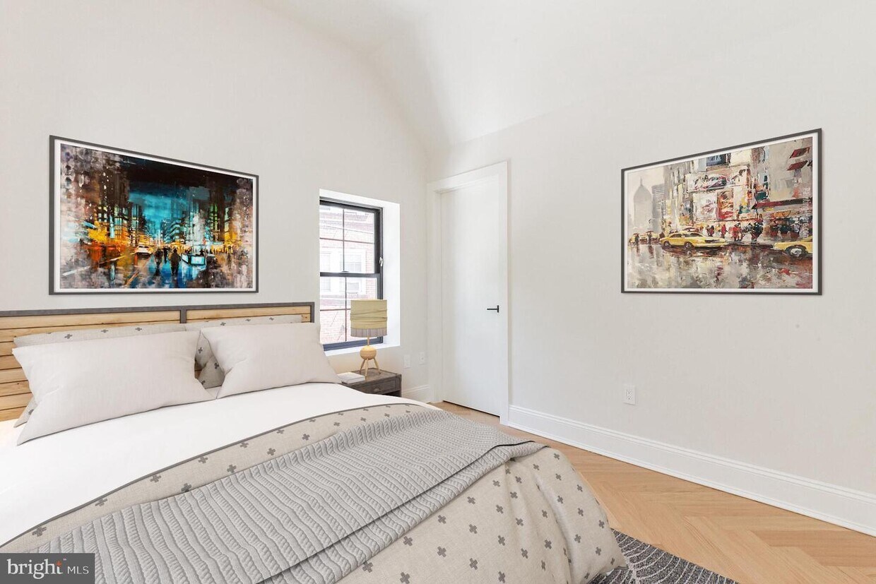 Foto principal - 2630 39th St NW