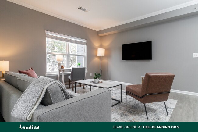 Building Photo - 2500 Aventura Dr