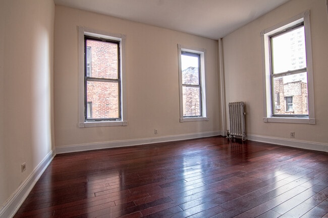 Building Photo - 255 Fort Washington Ave