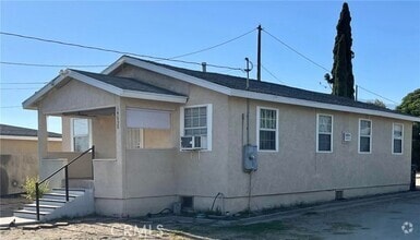 Building Photo - 14650 Boyle Ave
