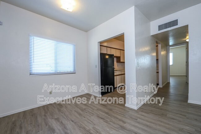 Foto del edificio - 312 E 24th St