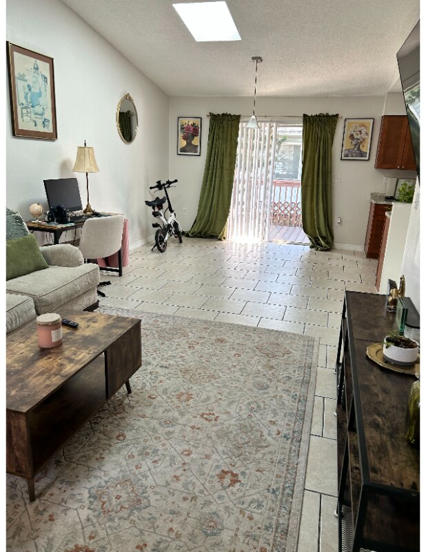 Foto del edificio - 1139 E Spruce St