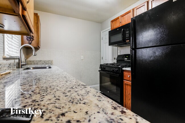 Foto del edificio - 641 Dixie St