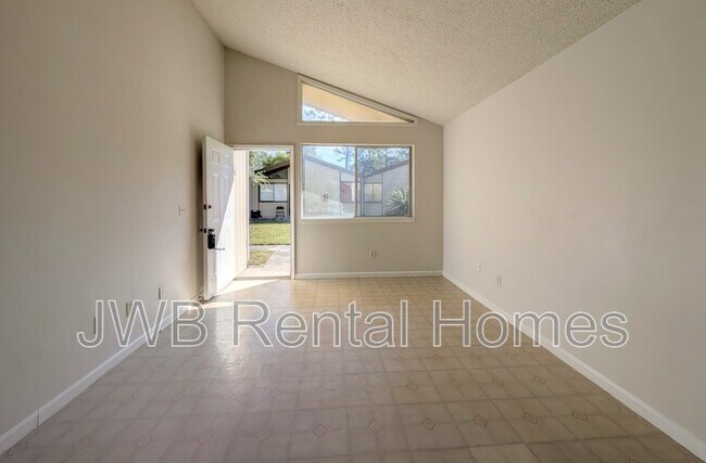 Foto del edificio - 8121 San Jose Manor Dr E