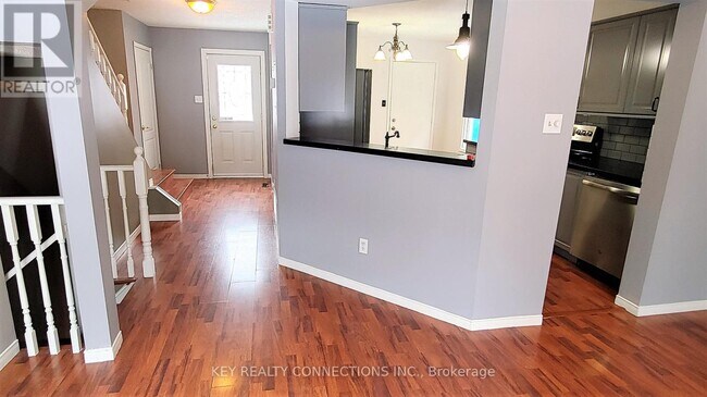 Photo du bâtiment - 318 Michael Dr