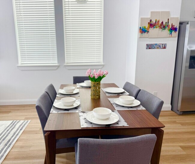 Foto del edificio - 6346 Culberson St