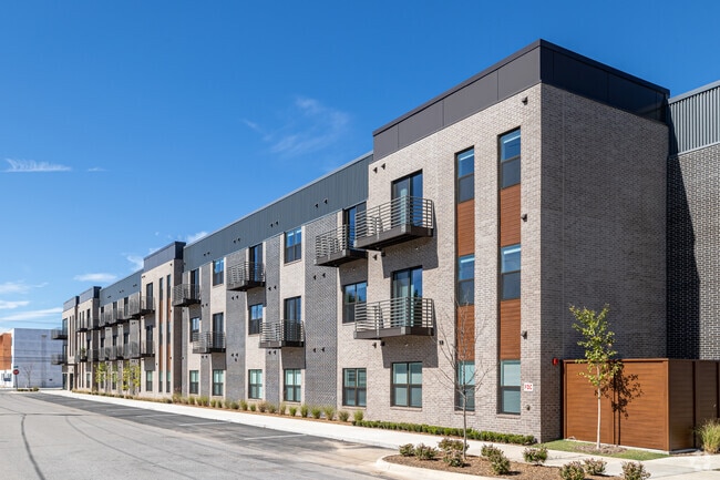 Building Photo - Big Emma Apartments