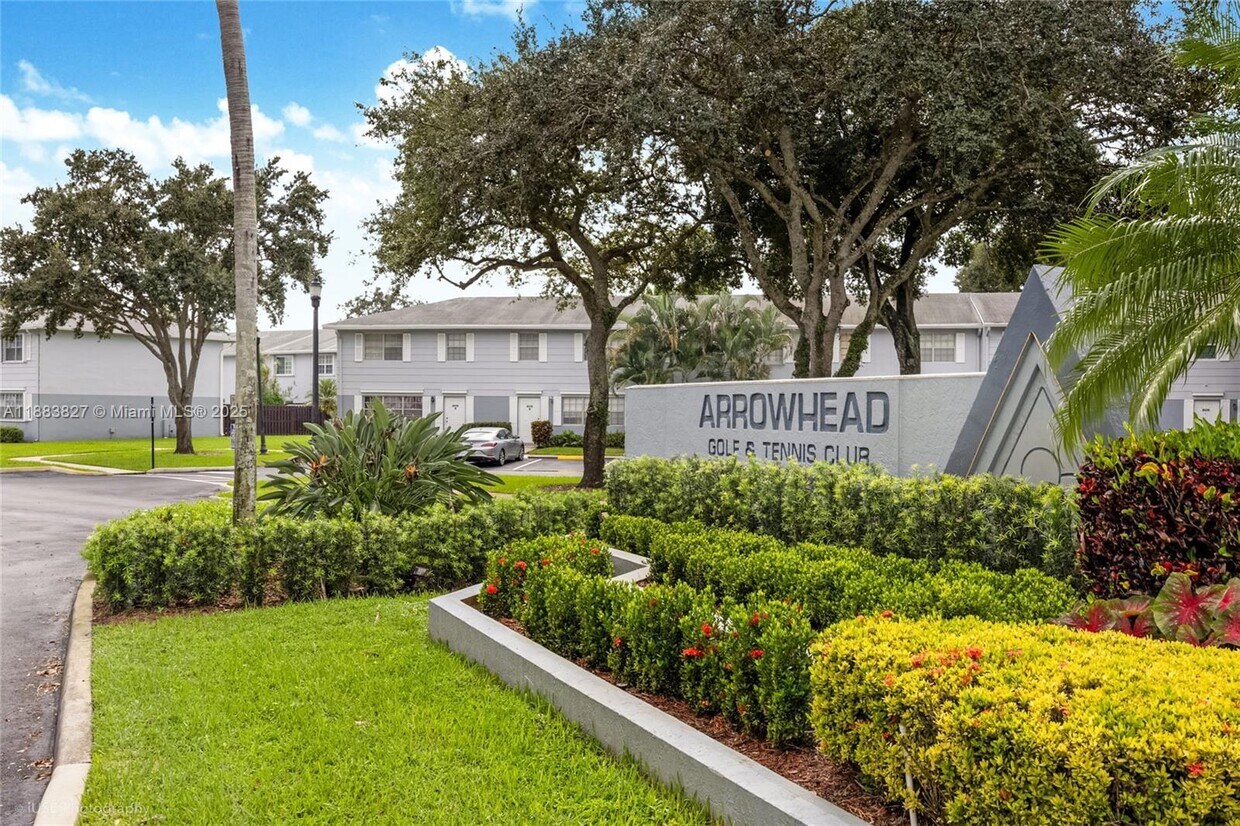 Foto principal - 8004 SW 20th Pl