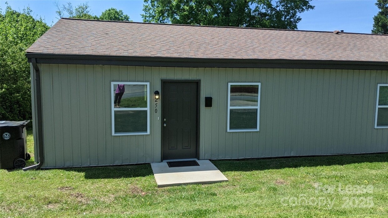 Primary Photo - 250 W McNeely Ave