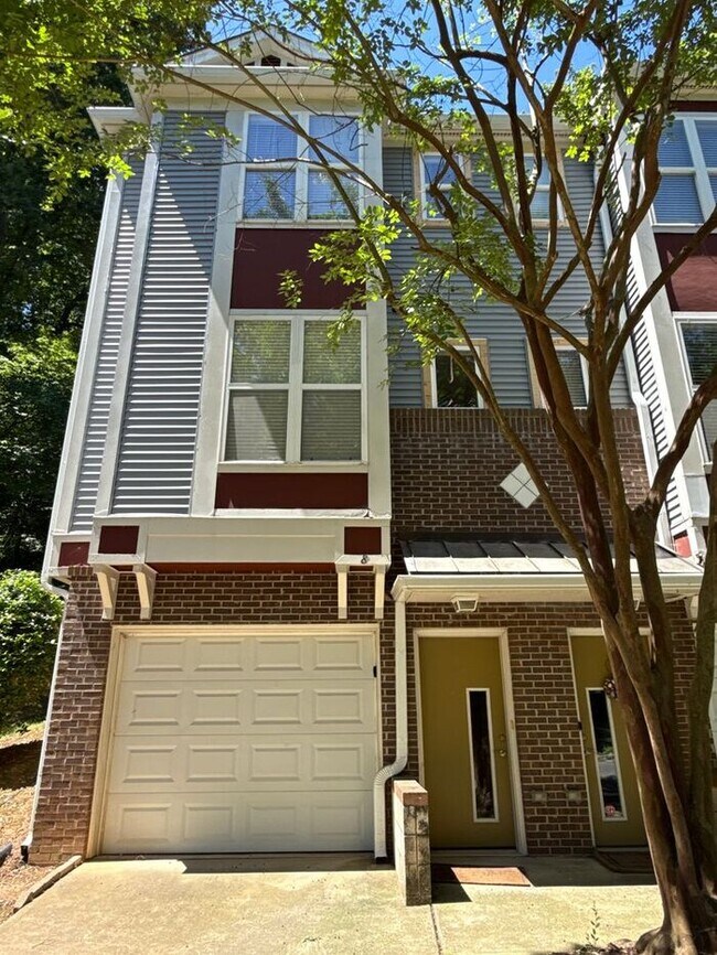 Building Photo - Villages of Eastover Glen
