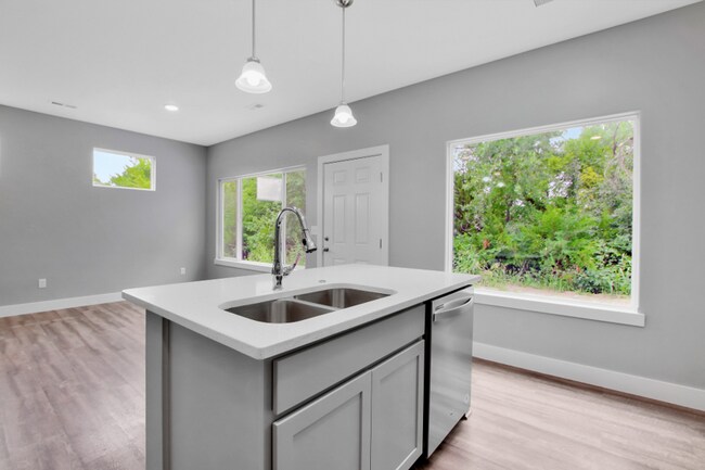 Foto del edificio - 4653 E 45th St N