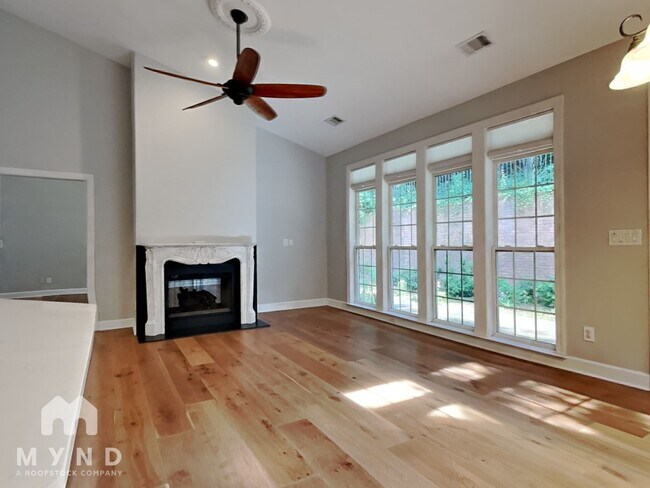 Foto del edificio - 2149 Wrights Mill Cir NE