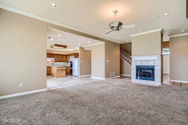 Building Photo - 3 br, 3 bath House - 1110 Trophy Ct E