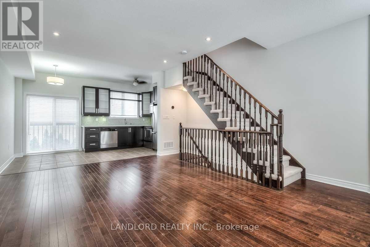Primary Photo - 557 Shuter St