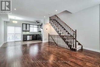 Building Photo - 557 Shuter St