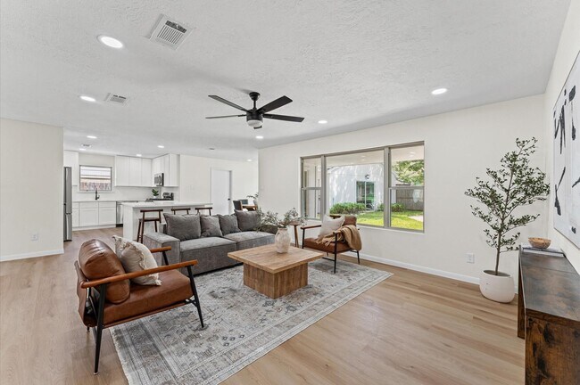 Building Photo - 2914 Riata Ln