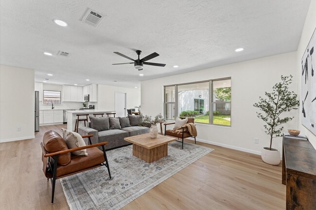 Foto del edificio - 2914 Riata Ln