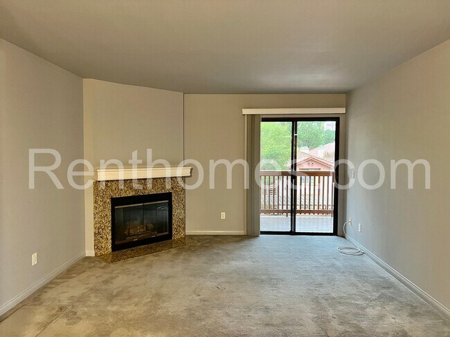 Foto del edificio - 12039 Alta Carmel Ct