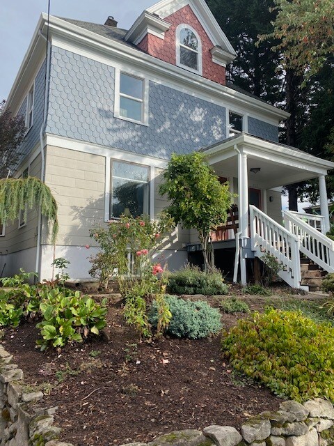 Foto principal - 307 NE Graham St