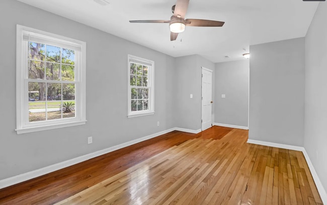 Building Photo - 1203 Happyland Blvd