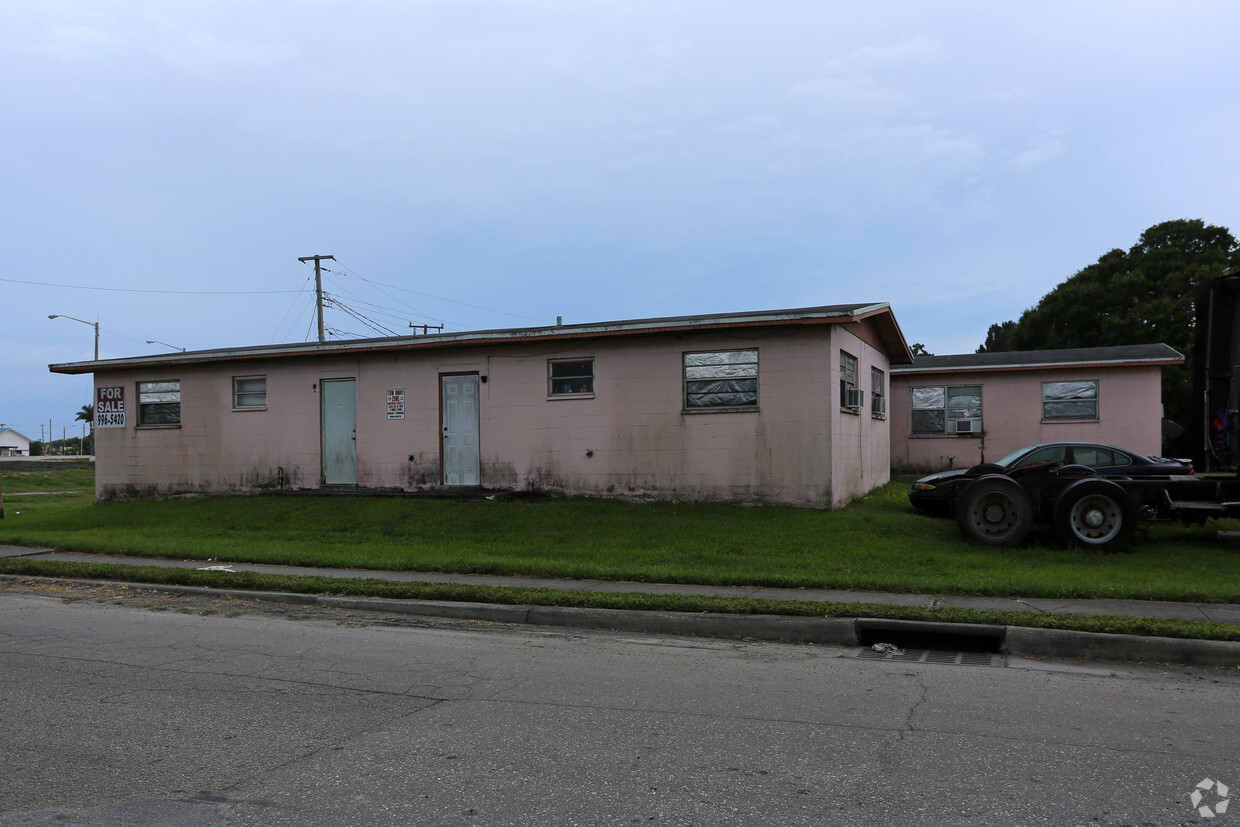 Building Photo - 170 NW 6th Ave