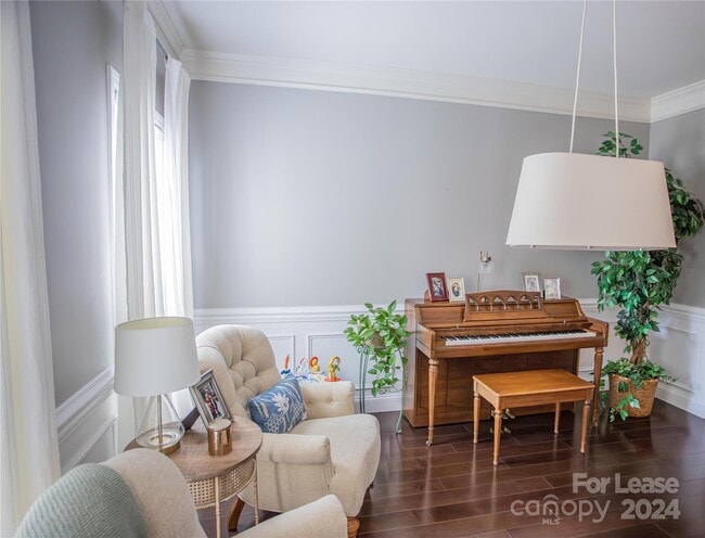 Building Photo - 615 Circle Trace Rd