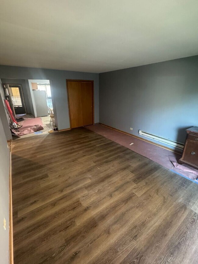 Foto del edificio - 1671 Maple Ln