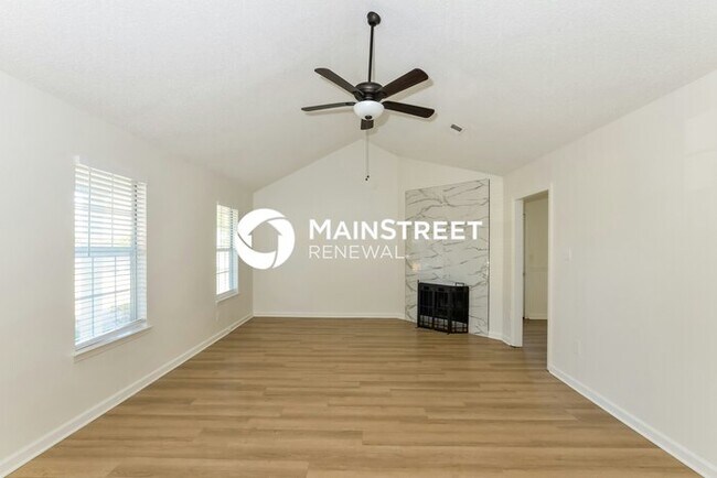 Building Photo - 3 Bedroom Pet-Friendly Home in MEMPHIS, TN with Main Street Renewal