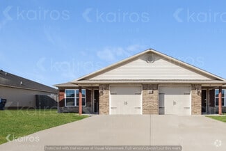 Building Photo - 5002 Thomas St