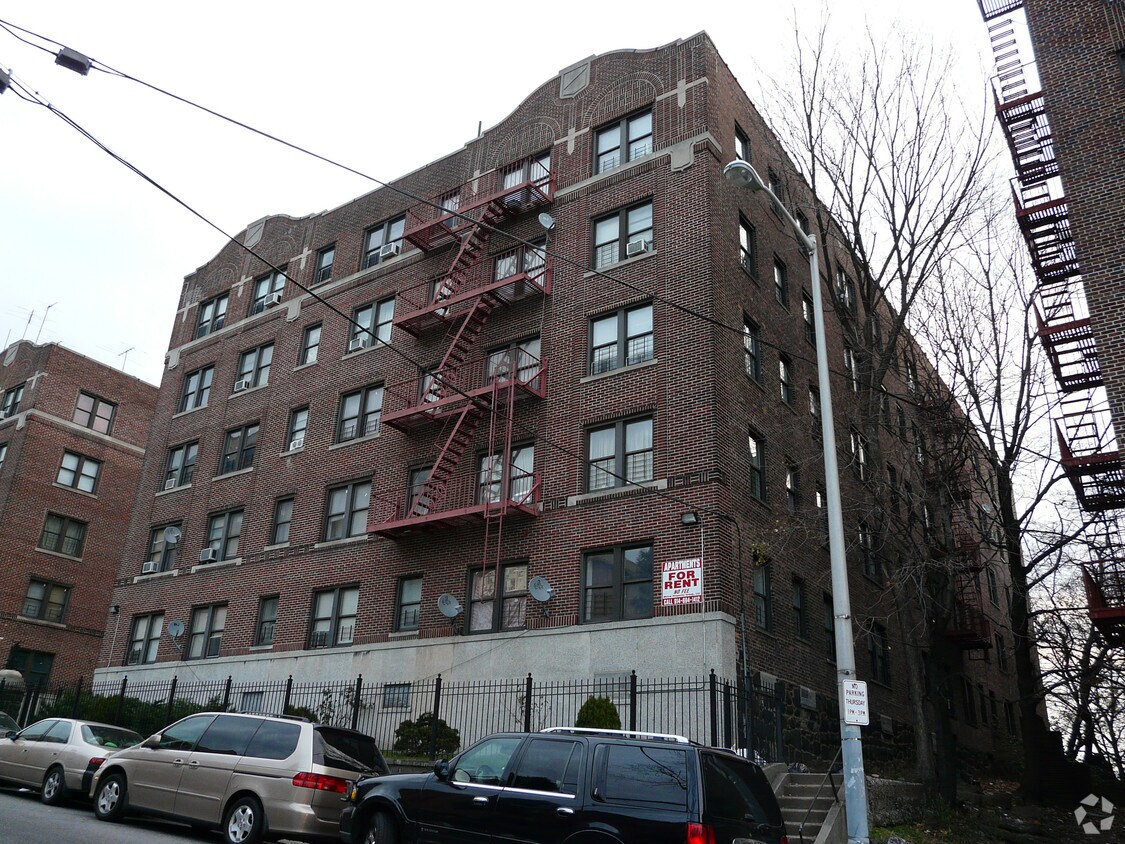40 50 Locust Hill Apartments in Yonkers, NY