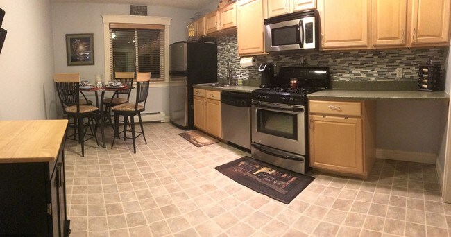 Building Photo - 20 Lovett St