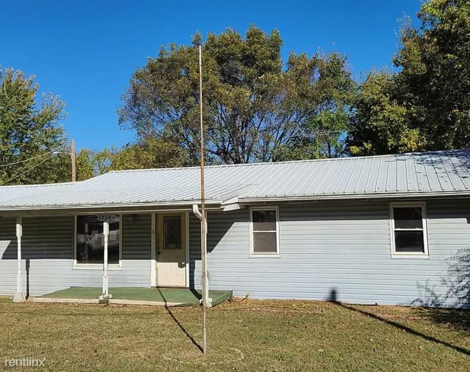 3 br, 1 bath House 3808 West Fondulac St... House Rental in Muskogee, OK