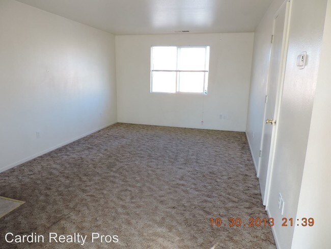 Building Photo - 1264 W Newlands Dr