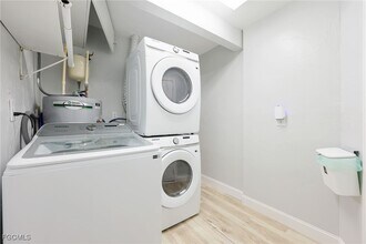 Building Photo - 13529 Island Rd Building Photo - 13529 Island Rd