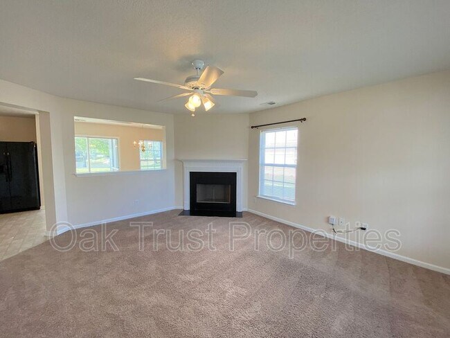 Building Photo - 191 Southport Dr