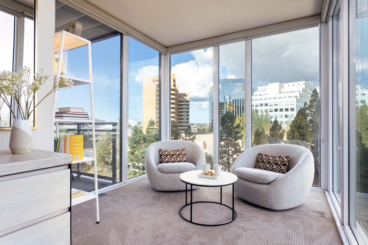 LUX by Garden - 4200 Brooke Ct San Diego, CA 92122