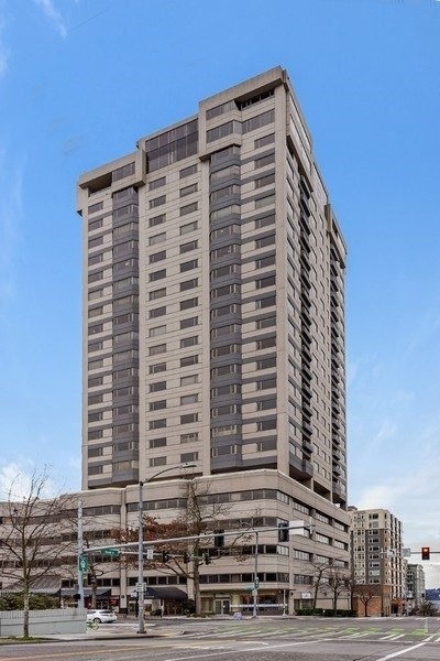 Primary Photo - Bay Vista Tower - 1 bedroom + den