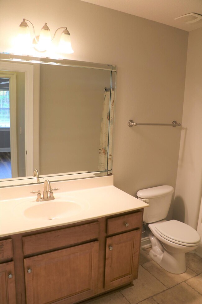 Foto del edificio - 6420 Old Harbor Ct